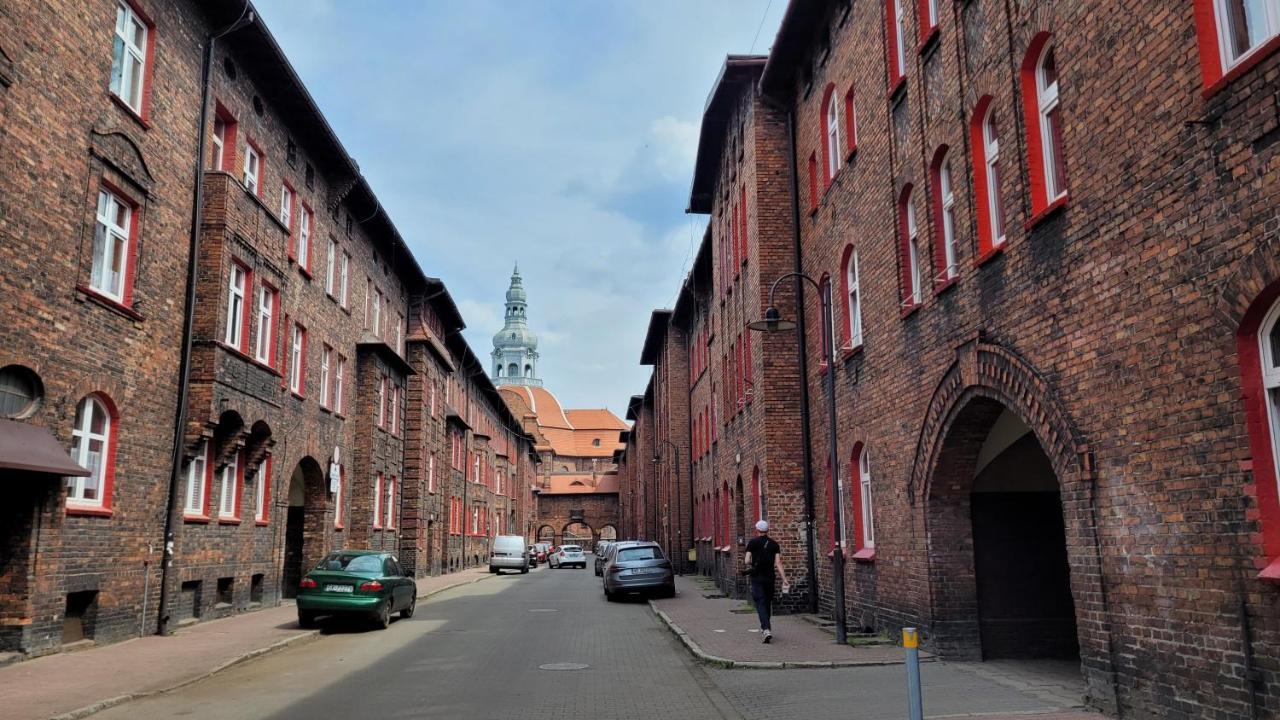 Apartament Zlote Zdzadlo Nikiszowiec 卡托维兹 外观 照片