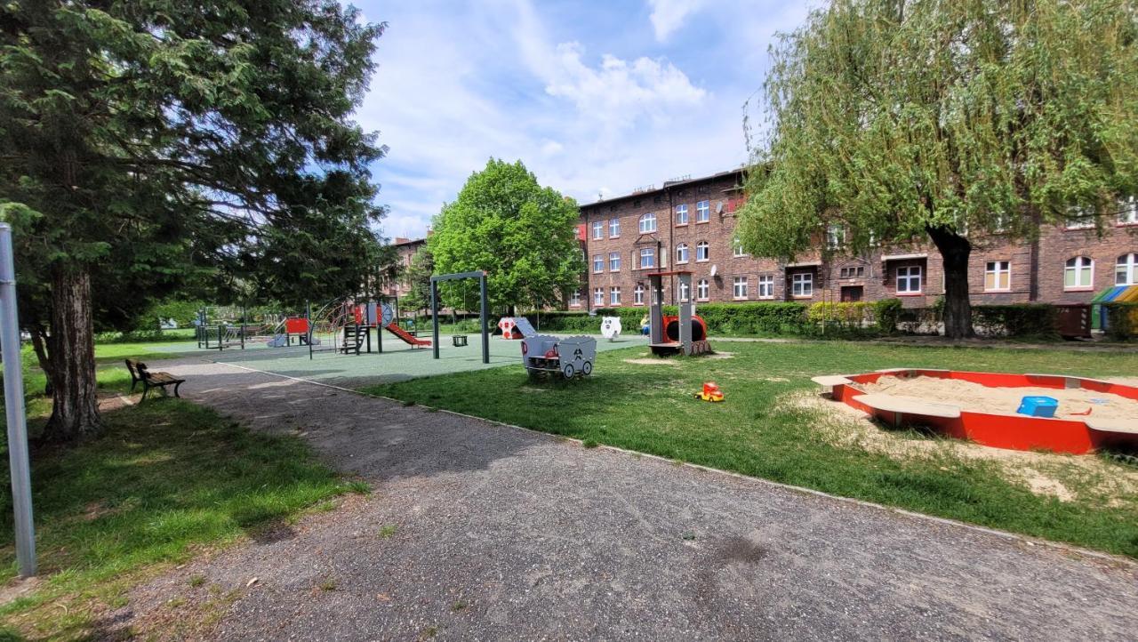 Apartament Zlote Zdzadlo Nikiszowiec 卡托维兹 外观 照片