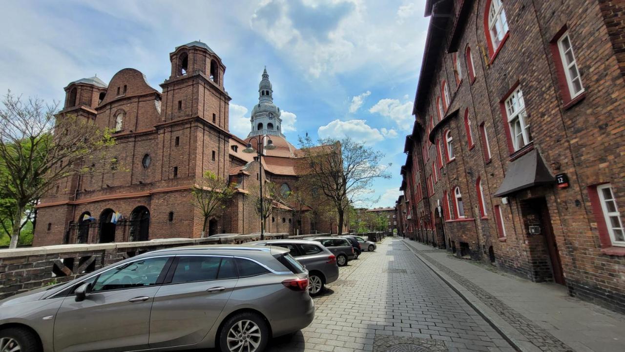 Apartament Zlote Zdzadlo Nikiszowiec 卡托维兹 外观 照片